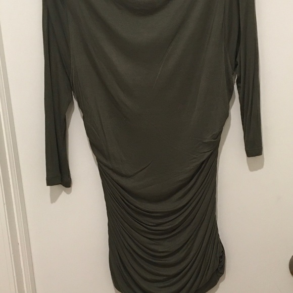 H&M Ruched Top - Picture 5 of 5